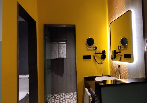 standard twin room